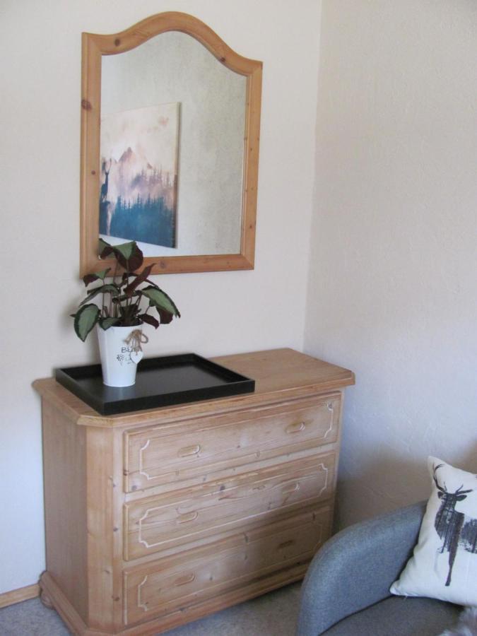 #2 Ruhiges Gemuetliches Ferienzimmer Mit 2 Einzelbetten Gemeinschaftsbad W-Lan Airport Nah Late Night Check In Haus Nr 9,5 Trunkelsberg エクステリア 写真